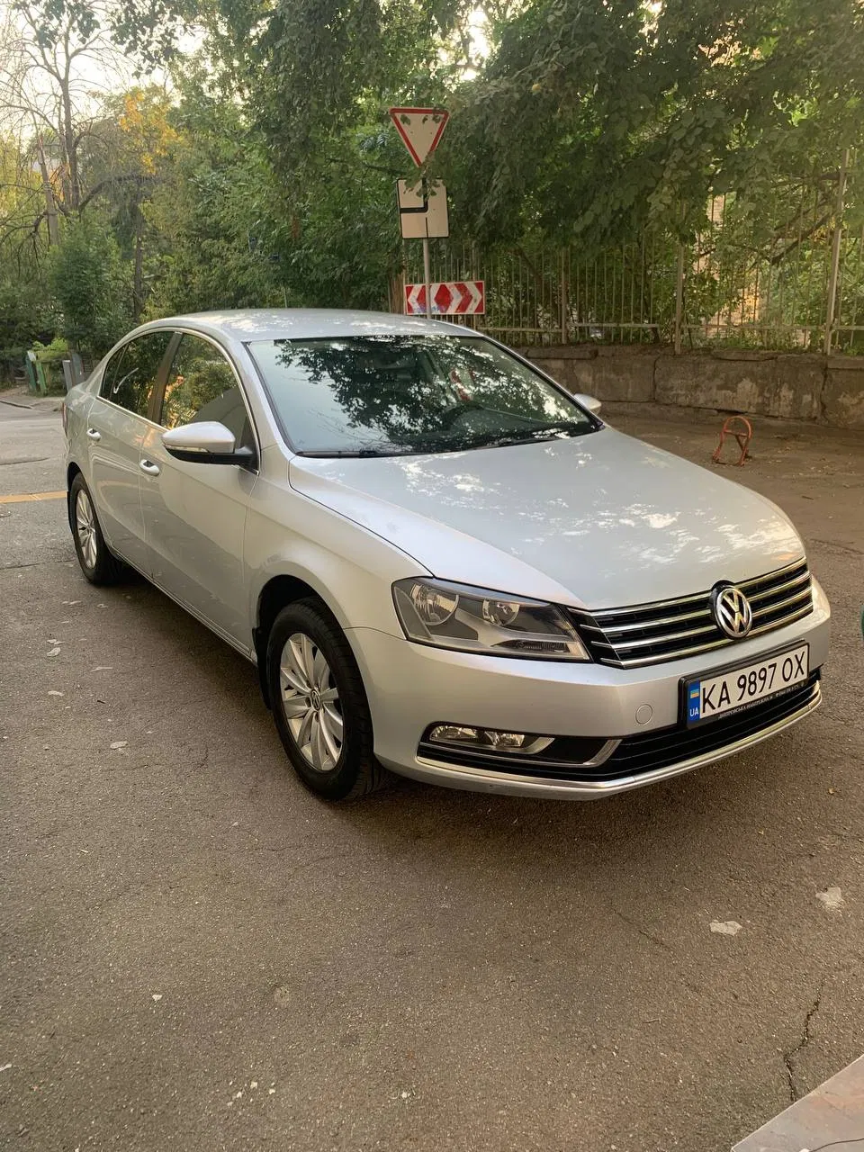 Volkswagen та Land Rover • Київ — оренда авто