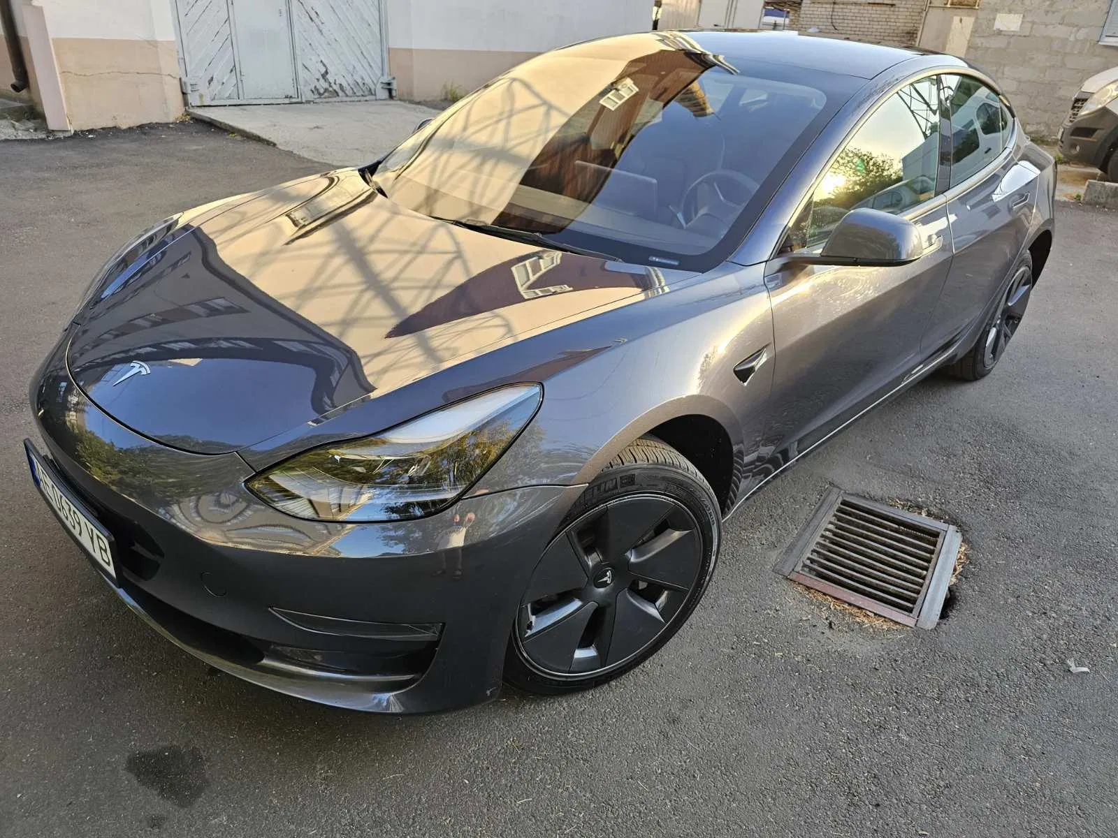 Tesla в оренду • Київ — оренда авто