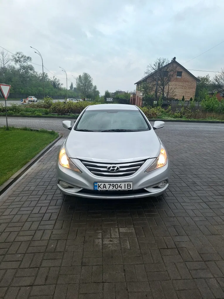 Hyundai Sonata