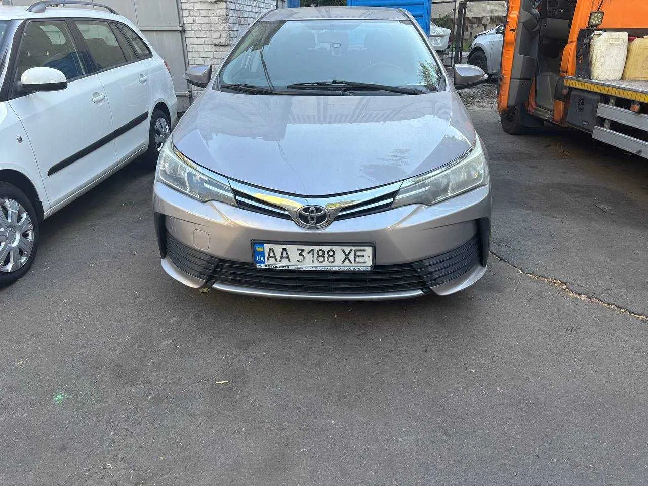 Toyota та Skoda • Київ — оренда авто