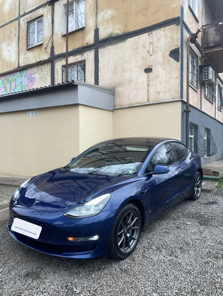 Tesla в оренду • Київ — оренда авто