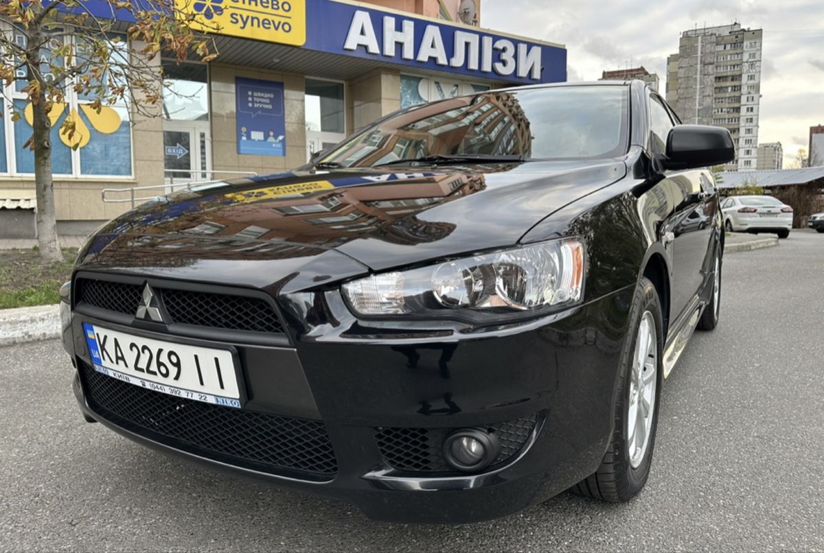 Mitsubishi Lancer
