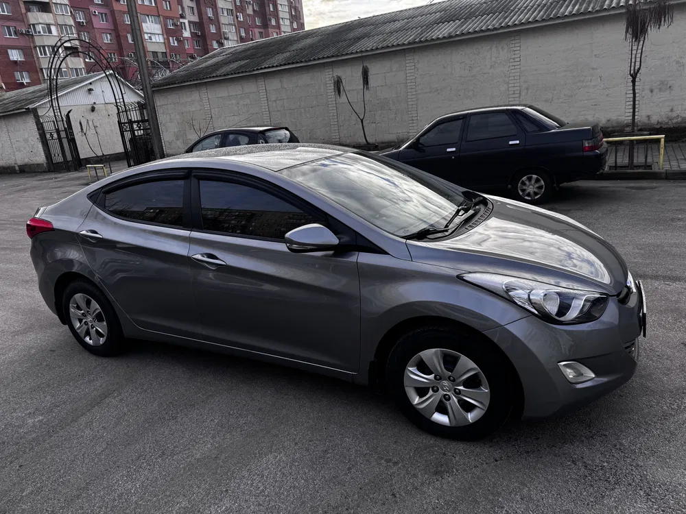 Hyundai Elantra