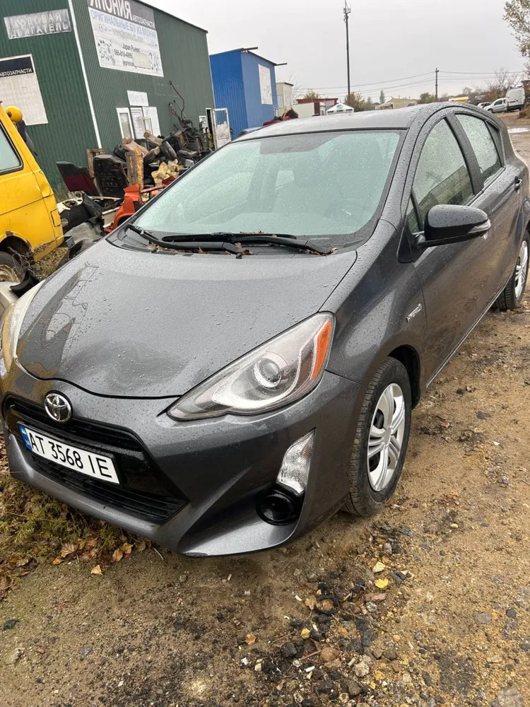 Toyota в оренду • Київ — оренда авто