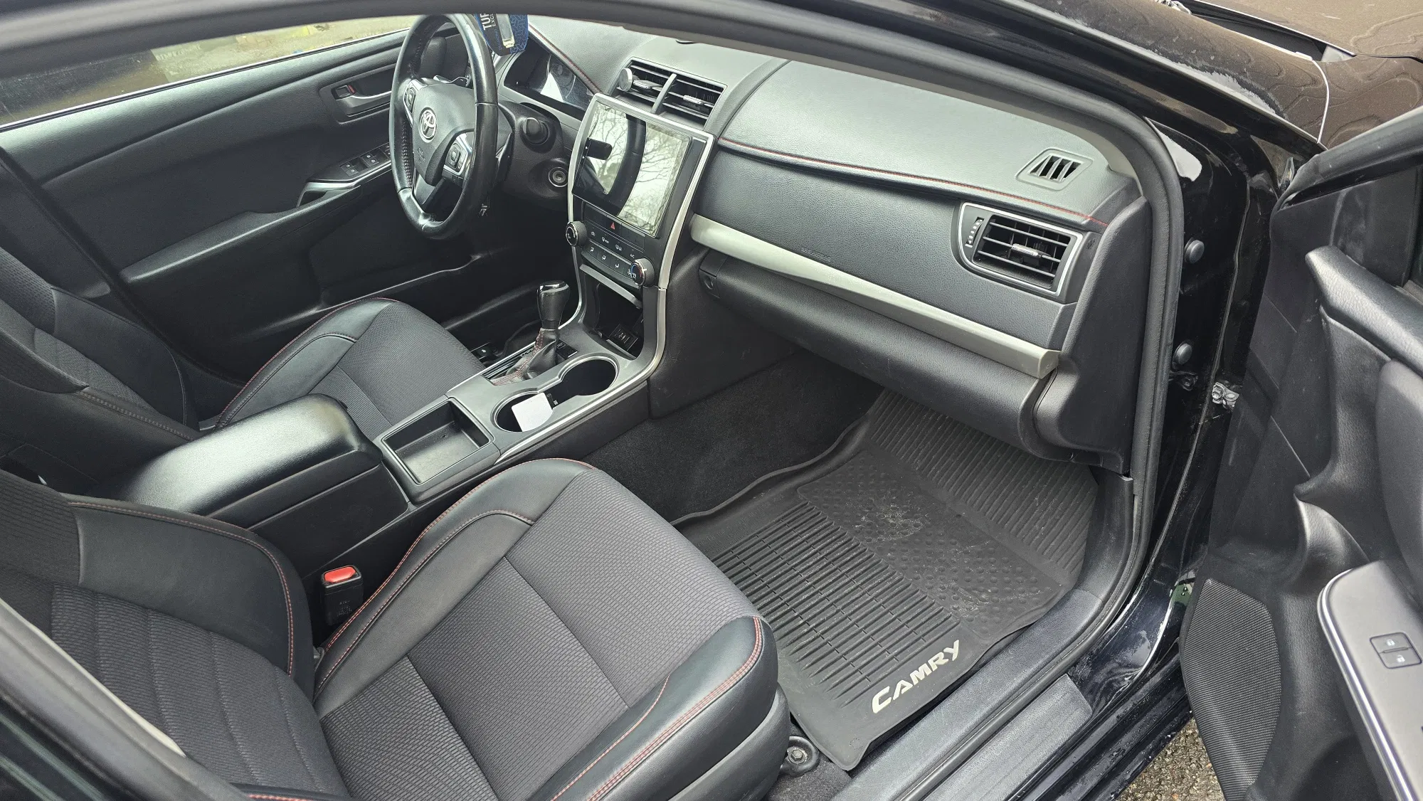 Toyota в оренду • Київ — оренда авто