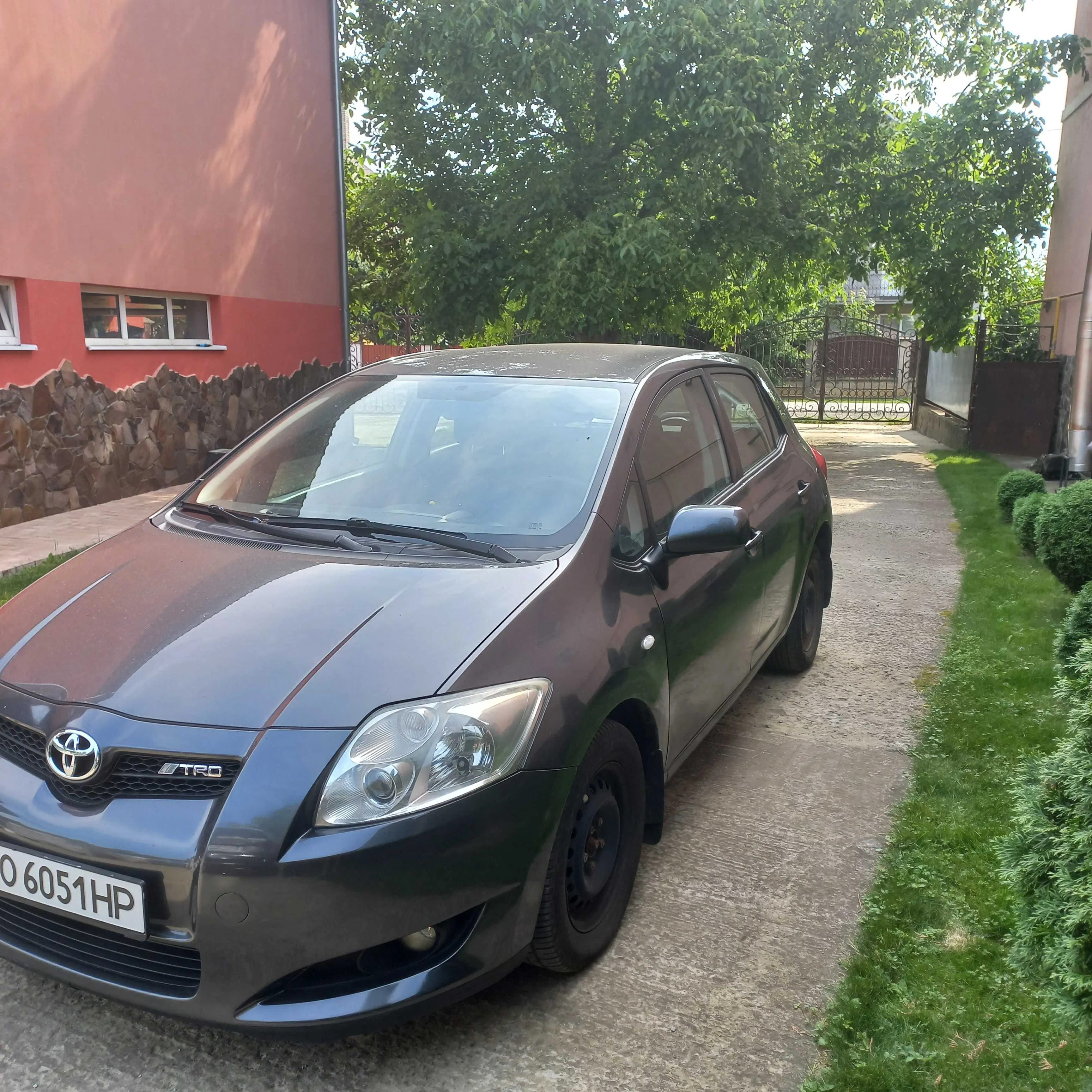 Toyota та Ford • Київ — оренда авто