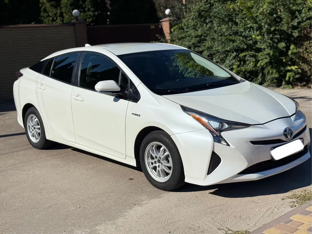 Toyota Prius HYBRID 5