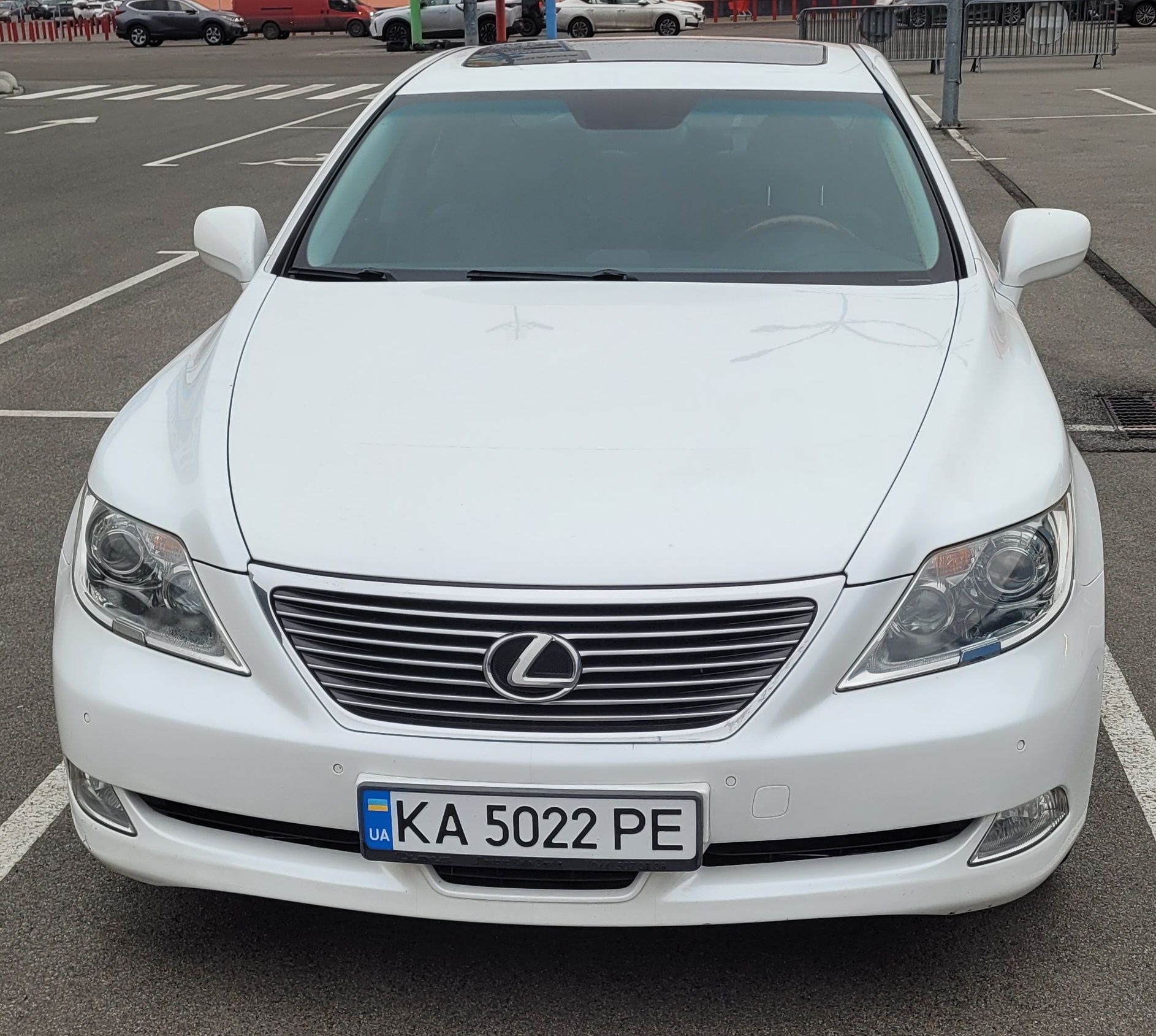 Lexus LS