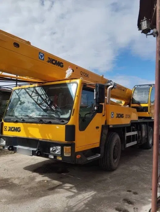 XCMG та Liebherr • Київ — оренда авто