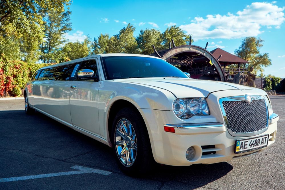 Chrysler та Hummer • Кривий Ріг — оренда авто