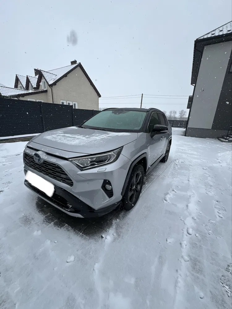 Toyota в оренду • Городок — оренда авто