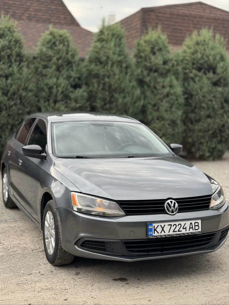 Volkswagen та Renault • Київ — оренда авто