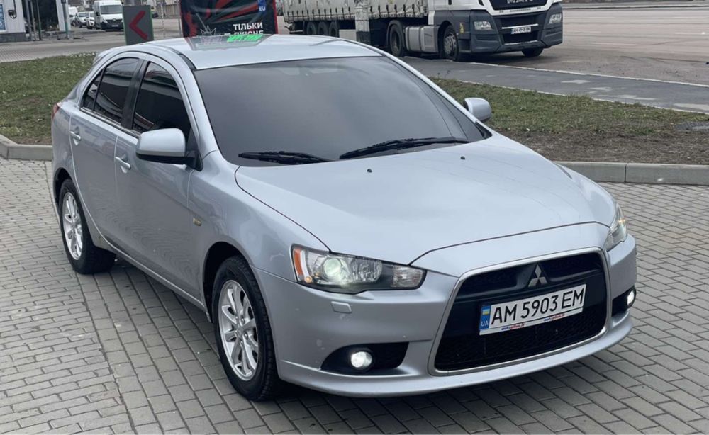 Mitsubishi Lancer