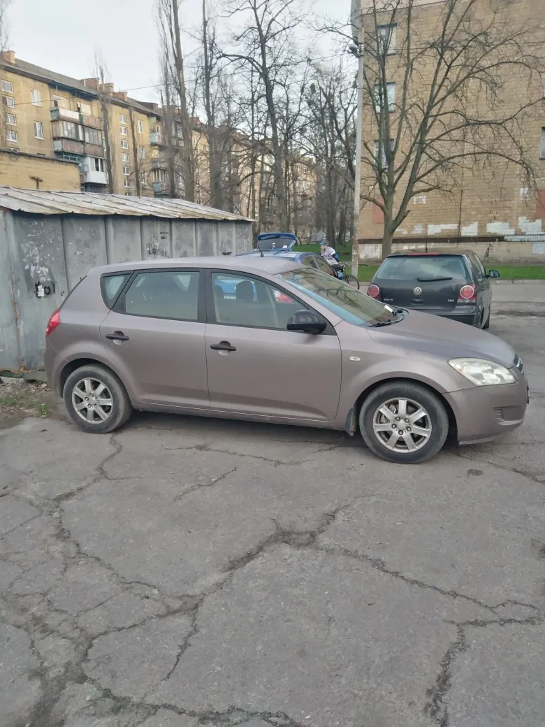 Kia в оренду • Київ — оренда авто