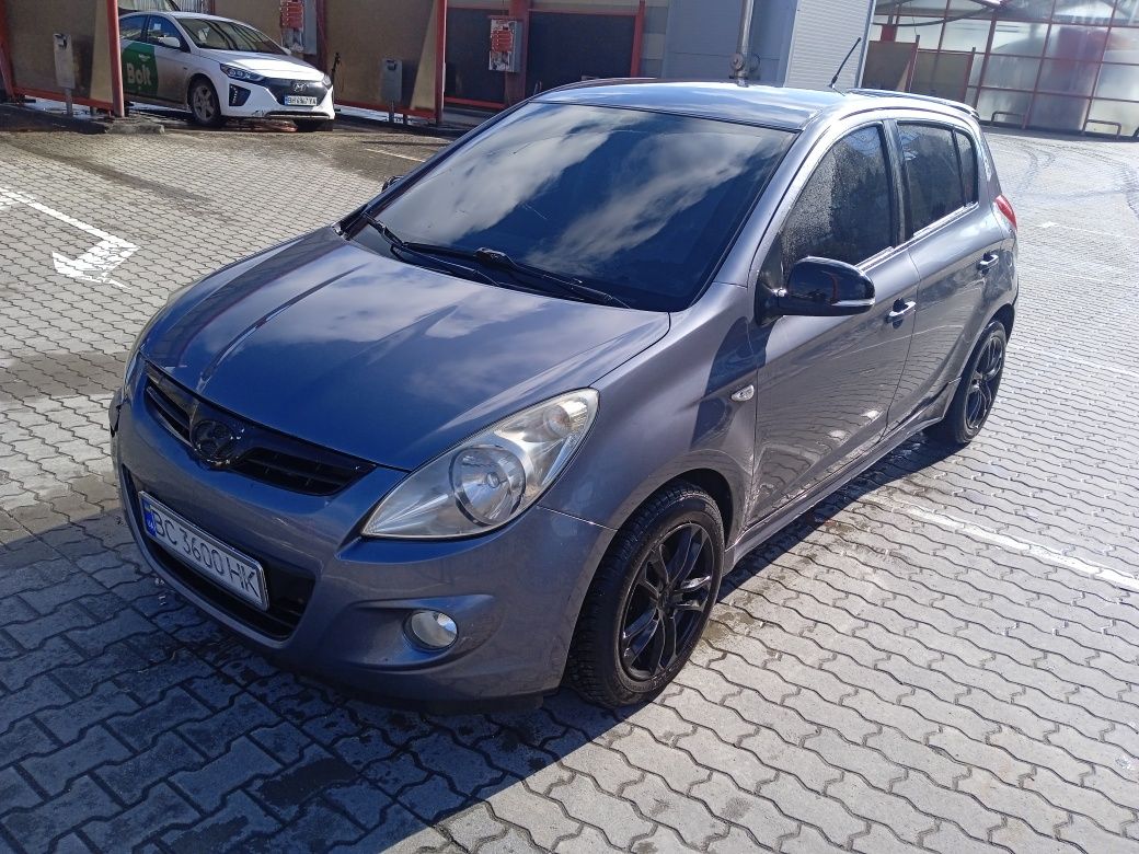 Hyundai i20