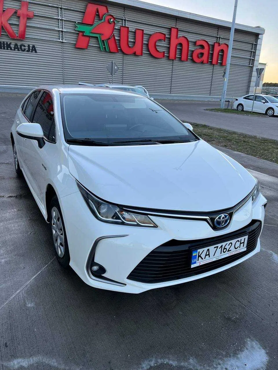 Toyota в оренду • Київ — оренда авто