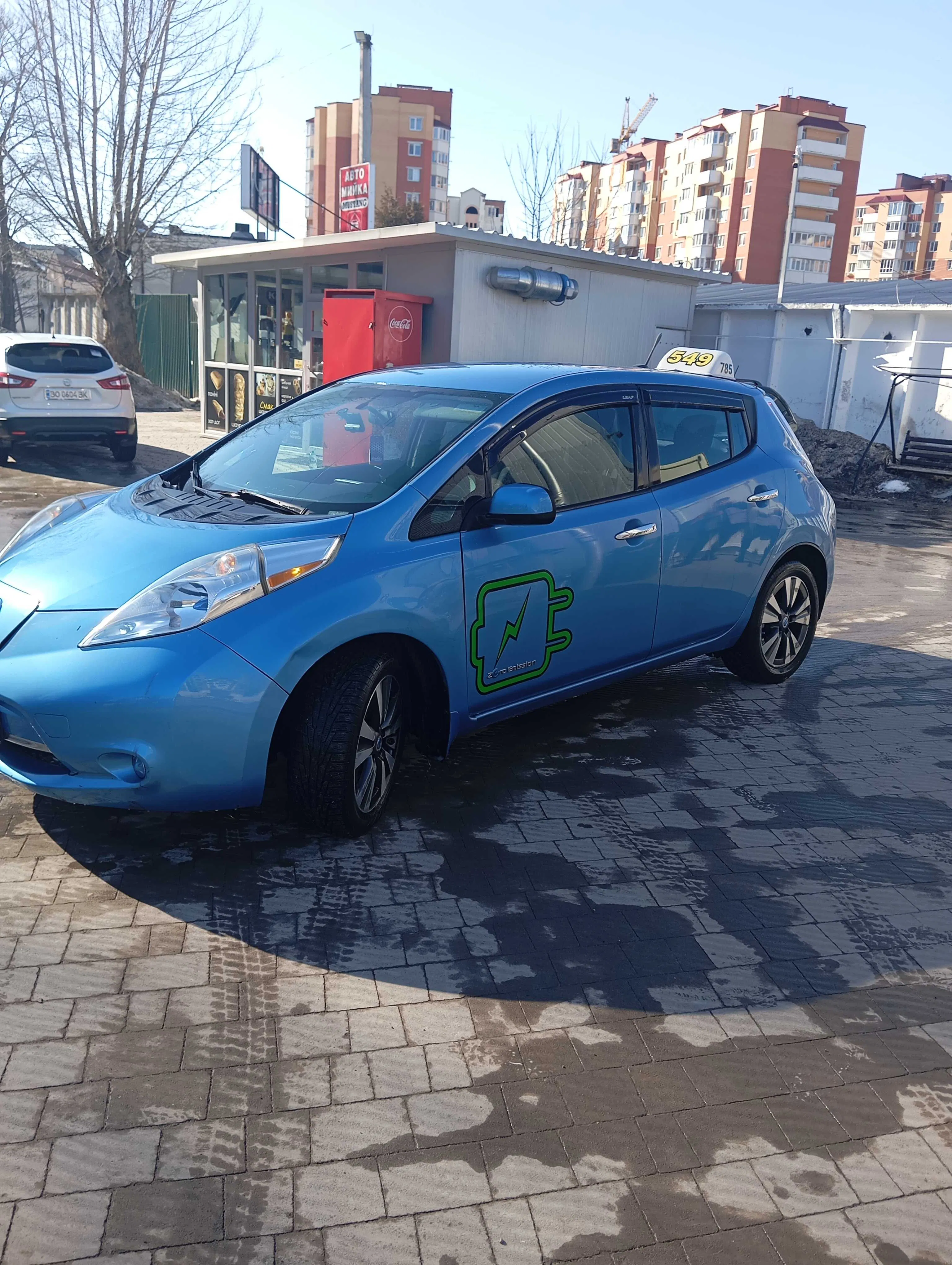 Nissan Ліф