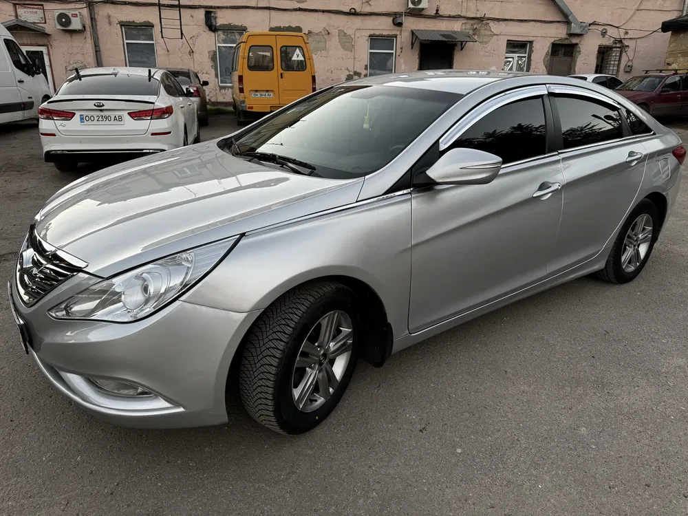 Hyundai Sonata