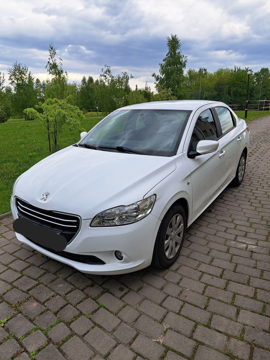Peugeot в оренду • Львів — оренда авто