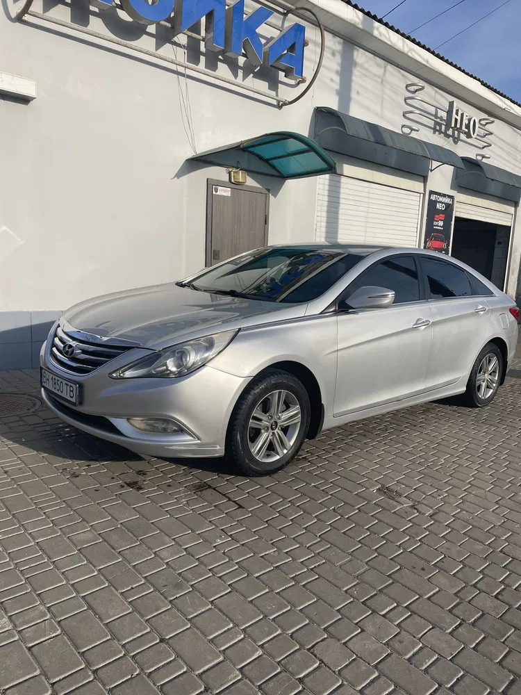 Hyundai Sonata