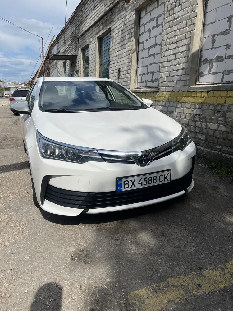 Toyota в оренду • Київ — оренда авто